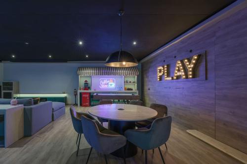 Game Room 2 1200X800