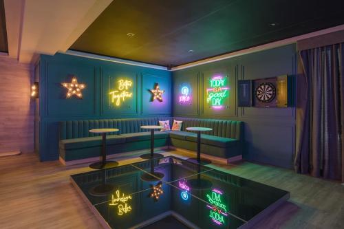 Game Room 5 1200X800