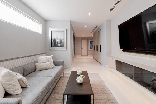 LAS OLAS (25) 1200x800